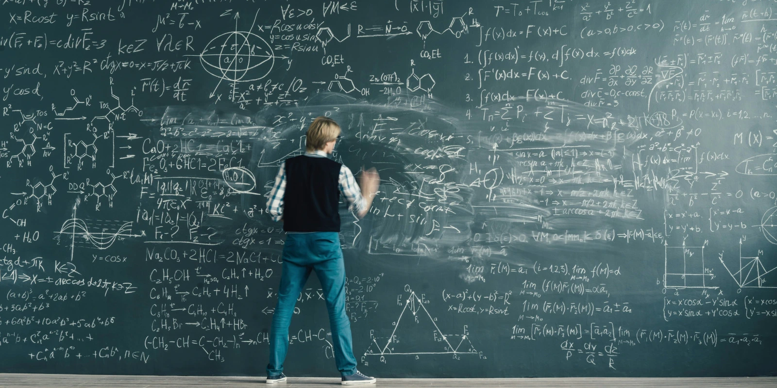 Étudier le Droit à Distance CNED